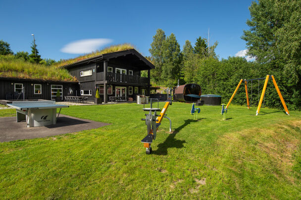 Svarstad Lodge er vår nest største hytte, på 470 kvadratmeter, med 18 soverom.